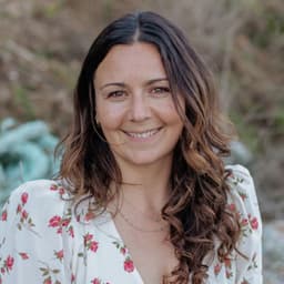 A profile image of Laura Miller